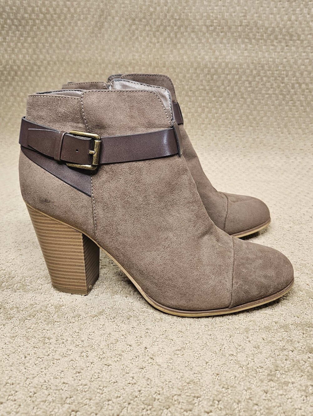 Limelight Jena faux suede tan heeled ankle boots with zipper size 9 1/2